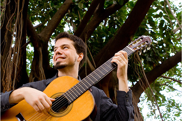 daniel_murray Daniel Murray em "Tom Jobim para Violão Solo" no Comboio de Cordas 29/nov/2011